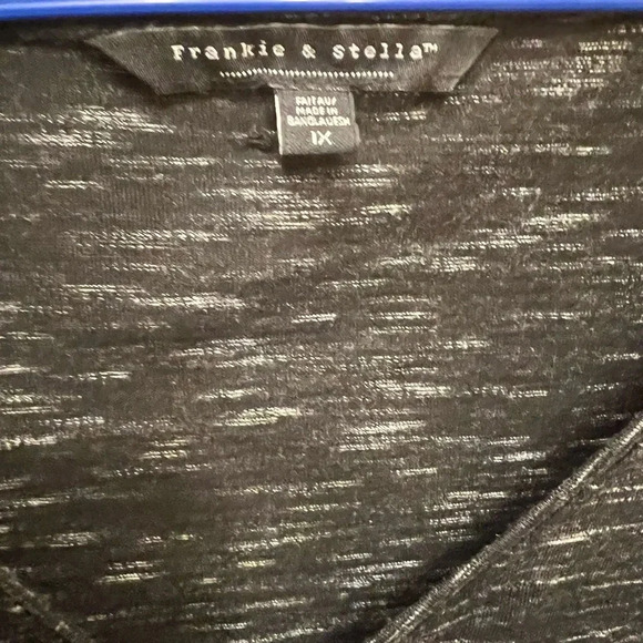 Frankie & Stella Gray and white 3/4 sleeve top, size 1X - Picture 6 of 6